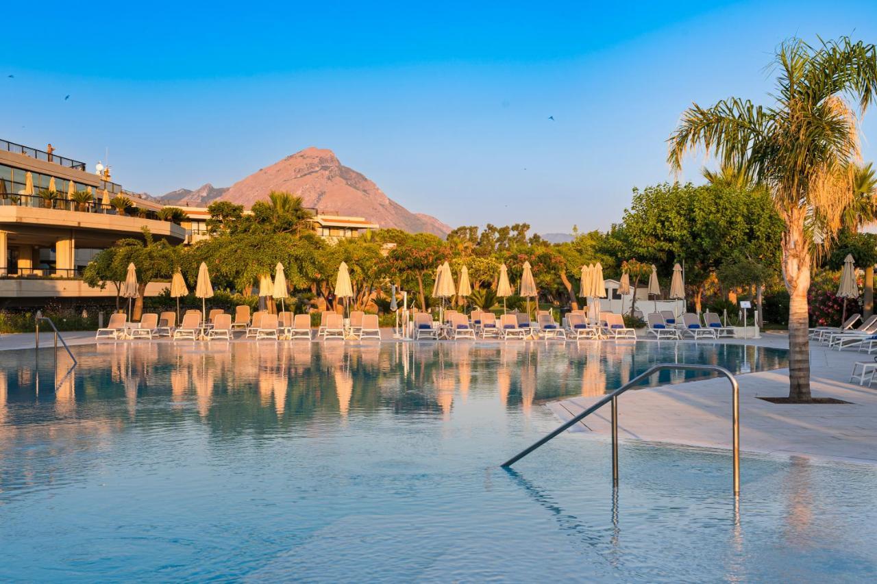 Grand Palladium Sicilia Resort & Spa 캄포펠리체 디 로첼라 외부 사진